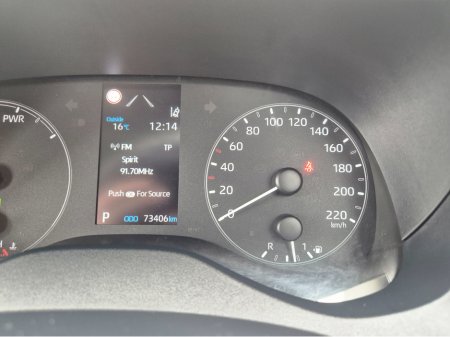 2022 Toyota Yaris HYBRID LUNA 4DR AUTO €16,495