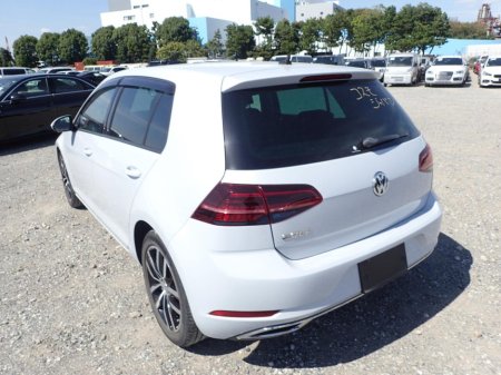 2018 Volkswagen Golf 1.4 Highline Tech Edition €18,950 thumbnail
