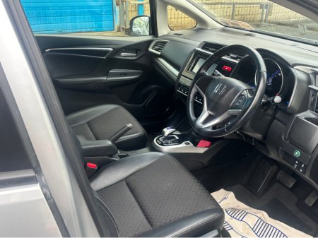 2016 Honda Fit DAA-GP5 HYBRID 5DR AUTO €8,950