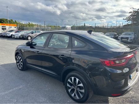 2022 Renault Arkana ICONIC TCE 140 AUTO EDC 5DR AU €21,499 thumbnail