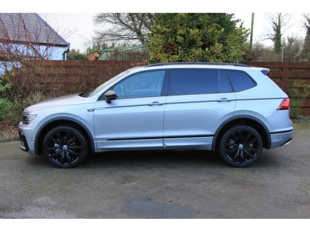2022 Volkswagen Tiguan Allspace Black Edition R Line * Sunroof * 7 Seats €43,950 thumbnail