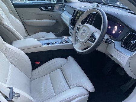 2025 Volvo XC60 T8 Ultra Recharge AWD Auto (PHEV) €67,900 thumbnail