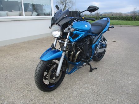 2009 Suzuki Gsf Bandit !GSF650K6 FULL POWER MODEL. ONLY  44521 KMS AND IN SHOWROOM CONDITION !! €4,950