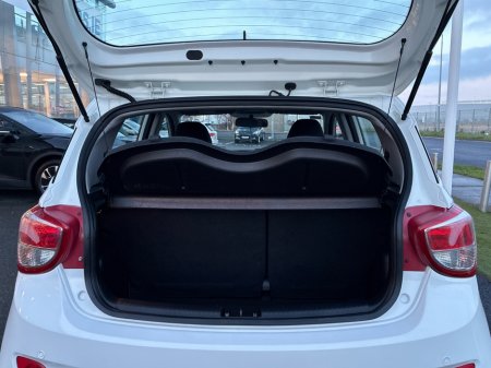 2016 Hyundai i10 DELUXE AUTO 4DR €10,950 thumbnail