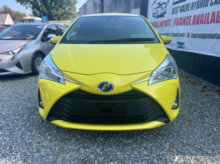2017 Toyota Vitz Hybrid Luna Sport €11,999