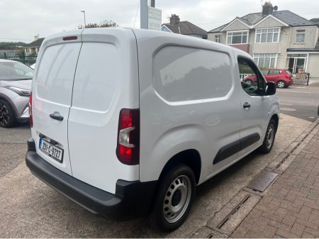 2023 Peugeot Partner ACTIVE PLUS 1.5 BLUE H €18,500