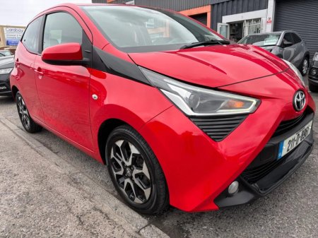 2021 Toyota Aygo 1.0 VVT-i x-play Smartphone €10,000