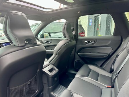 2025 Volvo XC60 ++SOLD++ + T6 PHEV A RECHARGE PLUS EDITION AWD BLACK thumbnail