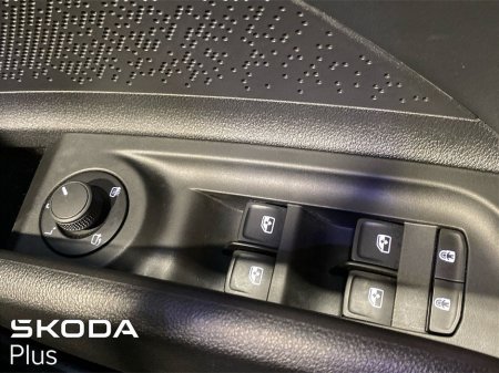 2025 Skoda Enyaq 85x Sportline *Massive Spec* €59,950 thumbnail