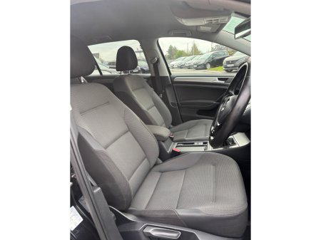 2014 Volkswagen Golf 1.6 TDI SE BLUEMOTION 105PS 5DR €8,250 thumbnail