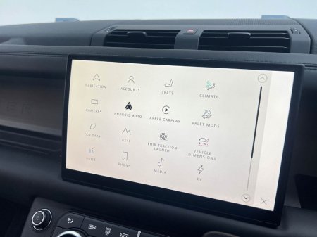 2024 Land Rover Defender HSE X-DYNAMIC P400E €92,990 thumbnail