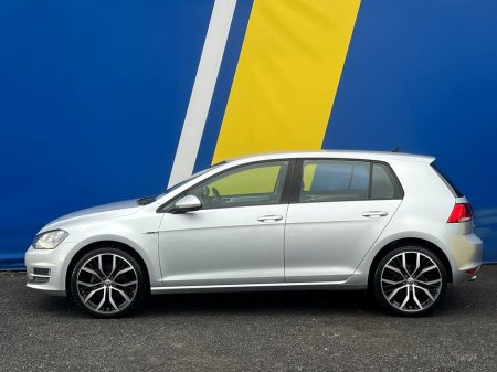 2014 Volkswagen Golf R-LINE PACK 1.2 TSI AUTO // SERVICE HISTORY // REVERSE CAMERA // COMFORTLINE // LOW MILEAGE €13,950