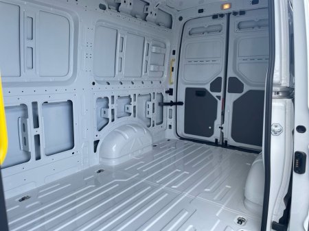 2025 Volkswagen Crafter  €36,475 thumbnail