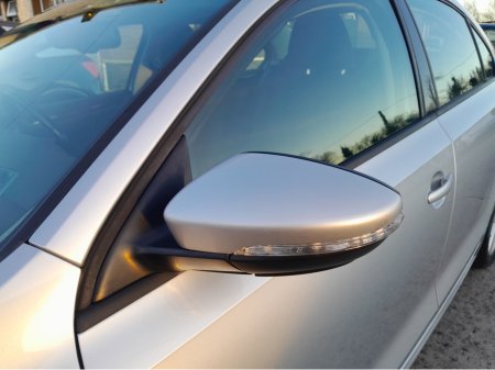 2016 Volkswagen Jetta CL 2.0 TDI MANUAL 5SPEED 110BHP 4DR €8,950 thumbnail