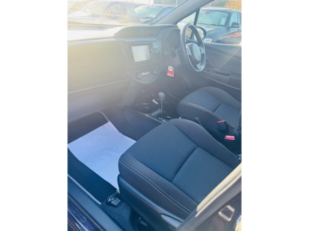 2017 Toyota Vitz  €12,250 thumbnail