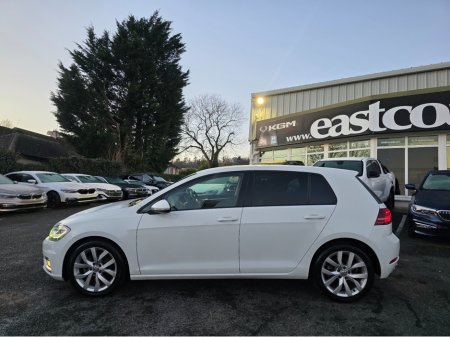 2017 Volkswagen Golf ( 172 REG ) HIGHLINE 1.4 MK7.5 SAT NAV PACK - VIRTUAL CLOCKS -REVERSE CAMERA - NAVIGATION - CARPLAY - ANDROID AUTO- BLIND SPOT REAR TRAFFIC ASSIST - DISCOVER PRO €17,950 thumbnail