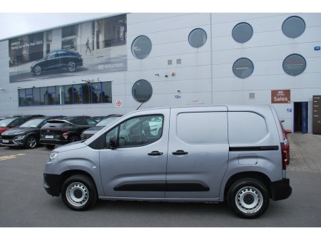 2023 Toyota Proace  €18,699