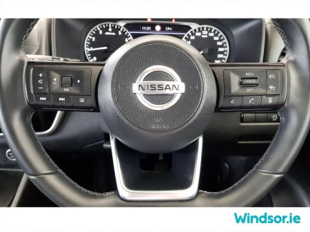 2022 Nissan Qashqai 1.3 PET MILD HYBRID SV €30,495 thumbnail
