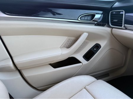2014 Porsche Panamera PORSCHE PANAMERA 3.0 V6 FACELIFT 300BHP TURBO LOOK,SUNROOF ,HEATED SEATS ,REVERSE CAMERAS,SAT NAV ,PREMIUM TURBO LEATHER (rare) €29,840 thumbnail