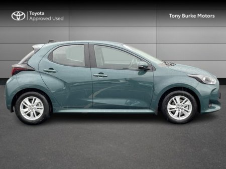 2025 Toyota Yaris - Save EUR 3,000 - Luna - 1.5 Hybrid - Automatic - EUR 180 Tax // Remote Central Locking // Front Electric Windows // Rear Electric Windows // Electric Mirrors // Finger Tip Stereo Controls €27,435