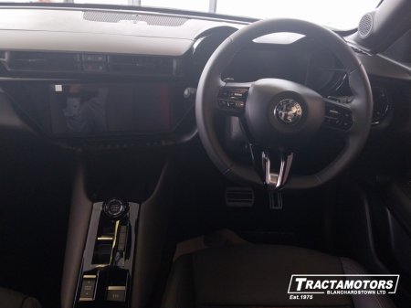 2026 Alfa Romeo Junior IBRIDA TECH PACK PREMIUIM PACK €41,500