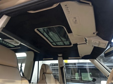 2004 Land Rover Discovery D2 TD5 HSE AUTO 7 SEATER €24,950 thumbnail