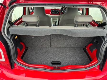 2016 Volkswagen up! DBA-AACHY 5DR €10,750 thumbnail