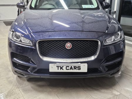 2017 Jaguar F-Pace 2.0 i4 D 180PS Prestige RWD