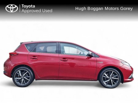 2018 Toyota Auris Hybrid Luna Sport €17,950