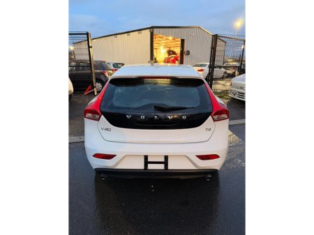 2014 Volvo V40 2.0 D4 ES AUTO €10,499 thumbnail