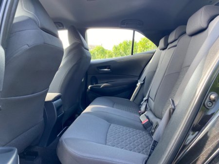 2023 Toyota Corolla COROLLA HYBRID LUNA H/B €28,995 thumbnail