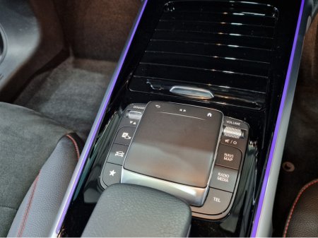 2023 Mercedes-Benz EQB 300 AMG LINE PREMIUM (PAN ROOF / 7 SEATER) 4MATIC AUTOMATIC **ONE OWNER / APPLE CARPLAY / BLIND SPOT ASSIST / ELECTRIC SUNROOF / ELECTRIC BOOTLID / REVERSE CAMERA / WIRELESS PHONE CHARGING** €39,900 thumbnail