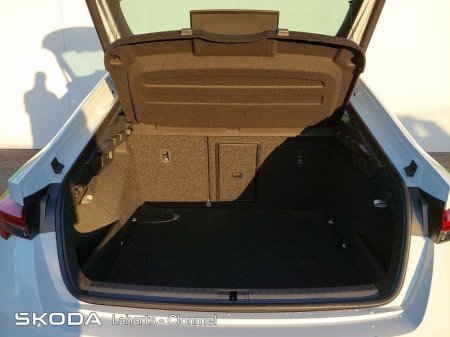 2026 Skoda Octavia SPORT 2.0TDI 150HP DSG €50,469 thumbnail