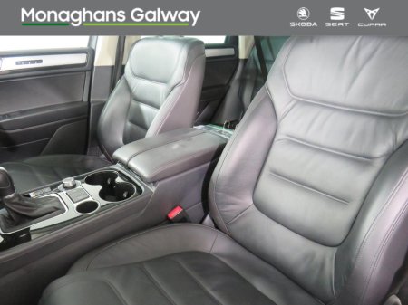 2018 Volkswagen Touareg 5 SEAT COMM 3.0 TDI 262BHP V6 AUTO €28,950 thumbnail