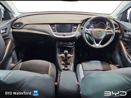 2019 Opel Grandland X SRi 1.2i 130PS 6 Speed - Apple Car Play & Android Auto, Blind Spot Detection, Cruise Control, Touchscreen Display €18,995