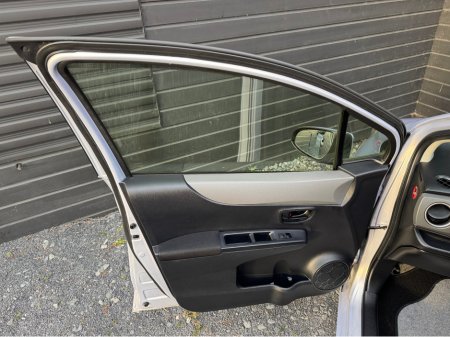 2012 Toyota Yaris 1.0 VITZ 5DR AUTO €6,995 thumbnail