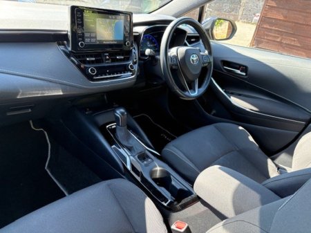 2021 Toyota Corolla Icon Tech Touring 1.8 Hybrid Auto CVT HEV €18,900 thumbnail