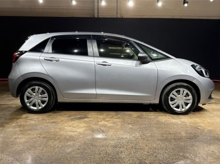 2024 Honda Fit VERY LOW MILEAGE - E-HEV - REVERSE CAMERA - PARKING SENSORS - ANDROID AUTO / APPLE CARPLAY €22,950