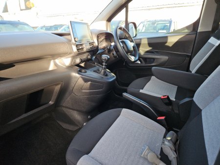 2023 Citroen Berlingo wheelchair access taxi spec €35,995