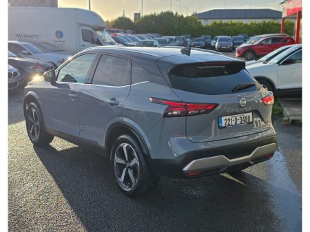 2022 Nissan Qashqai 1.3 HYB SV PREMIUM 2TONE M €21,950