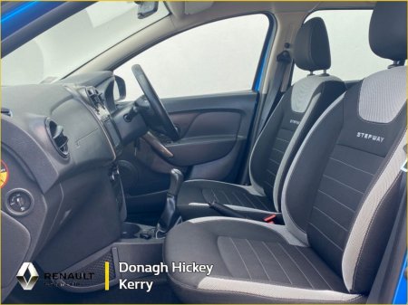 2017 Dacia Logan 1.5 dCi 90 SIGNATURE STEPWAY €9,900 thumbnail