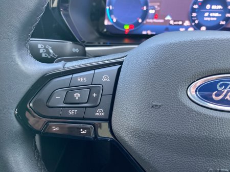 2025 Ford Tourneo Connect 2.0 TDCI Grand Tourneo 7-Seater Automatic €49,950 thumbnail