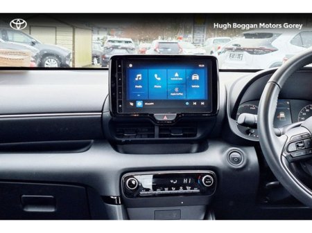 2024 Toyota Yaris HYBRID 115 LUNA €26,950 thumbnail