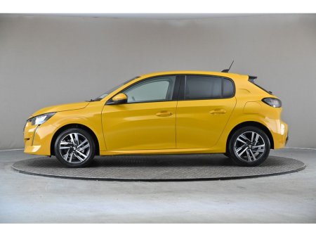 2021 Peugeot 208 1.2 ALLURE 100BHP 6SPD €15,890 thumbnail