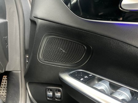 2022 Mercedes-Benz C Class 300E AMG LINE €36,990 thumbnail