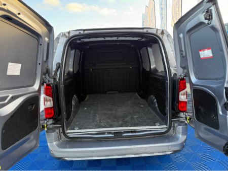 2021 Opel Combo 3 SEATER - 1.5 DIESEL - MANUAL - 12M WARRANTY - CAR: 1599 €14,950 thumbnail