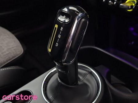 2020 MINI Hatch Cooper Classic Auto €16,880 thumbnail