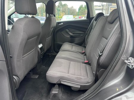 2015 Ford Kuga 4SEATS Commercial €5,950 thumbnail