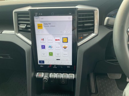 2025 Volkswagen Amarok  €60,810 thumbnail