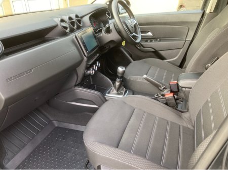 2022 Dacia Duster ESSENTIAL BLUE DCI 115 Passenger 5 Seats €18,495